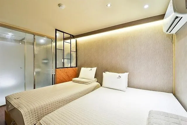 Motel Busan Suyeong Spring Day South Korea