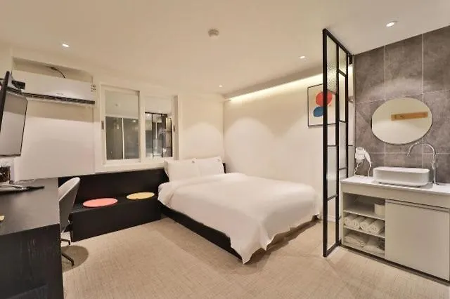 Busan Suyeong Spring Day Motel