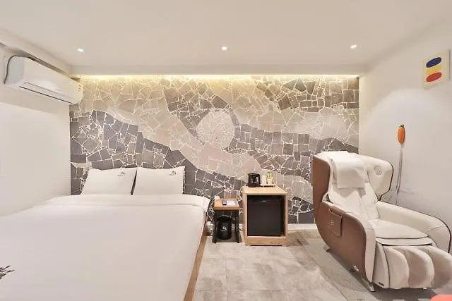 Busan Suyeong Spring Day Motel