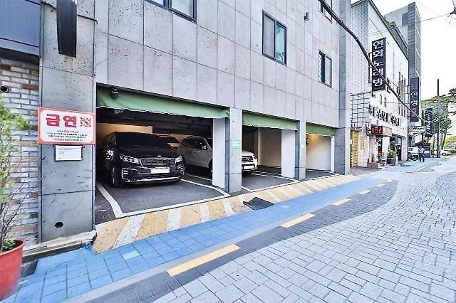 Motel Busan Suyeong Spring Day