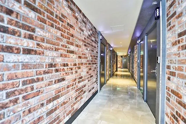 Busan Suyeong Spring Day Motel